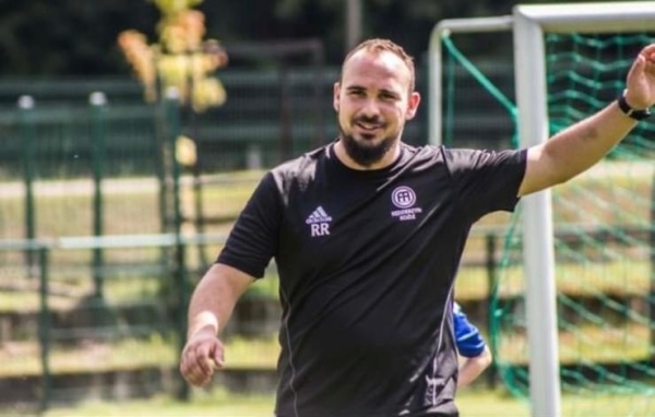 Trener zajęć sportowych i ogólnorozwojowych. 
 Organizator obozów sportowych i tanecznych. 
 